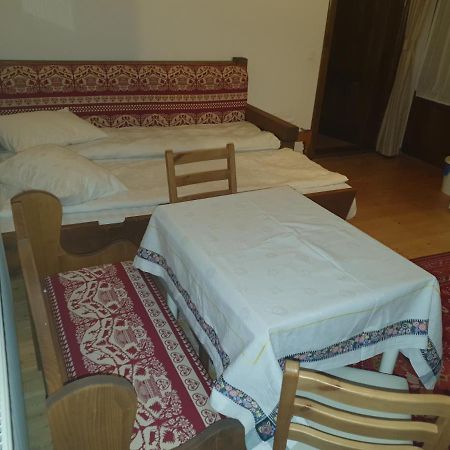 Hotel Arnica Montana Arieşeni Esterno foto