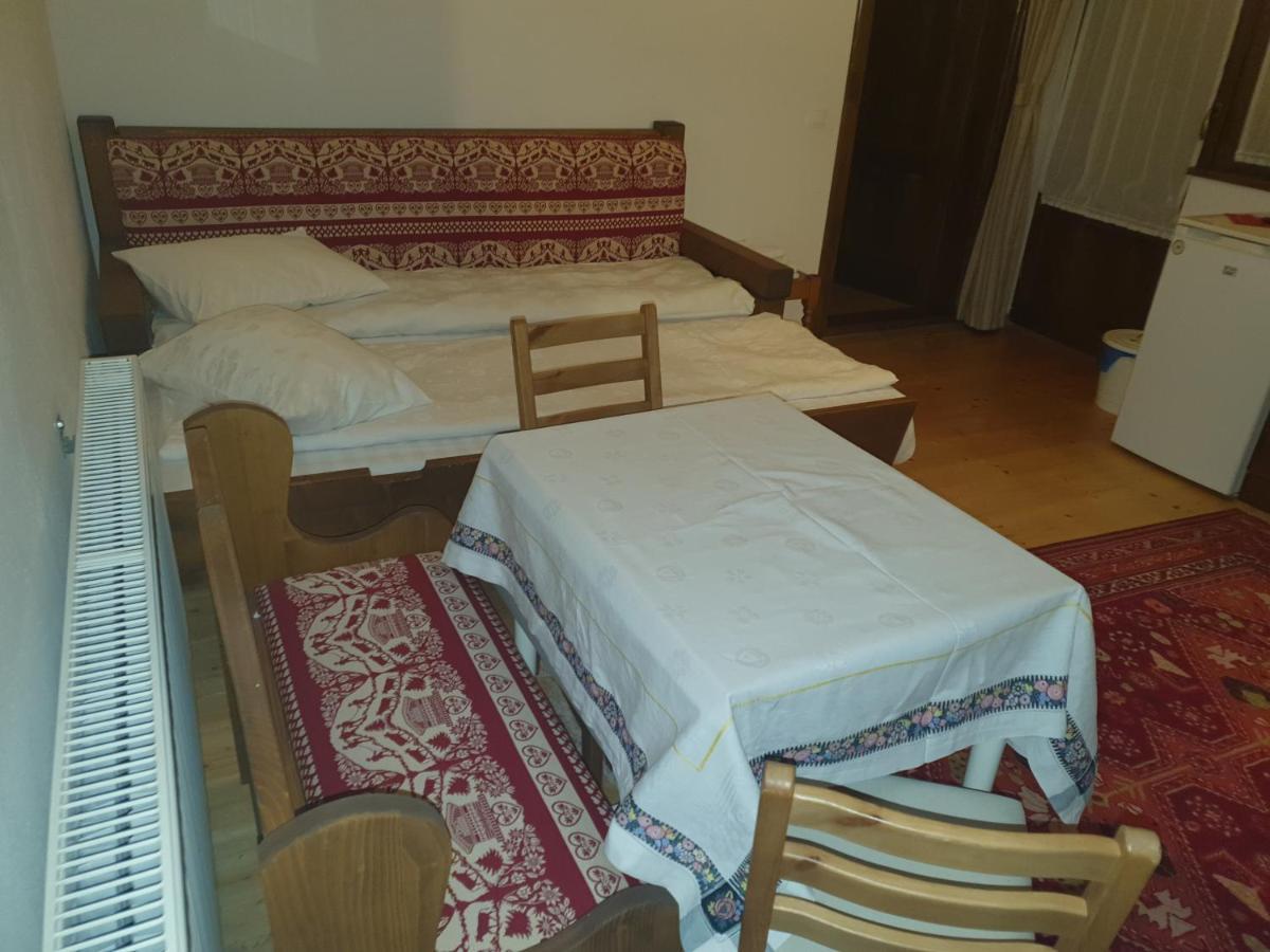 Hotel Arnica Montana Arieşeni Esterno foto