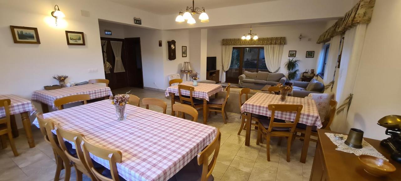 Hotel Arnica Montana Arieşeni Esterno foto