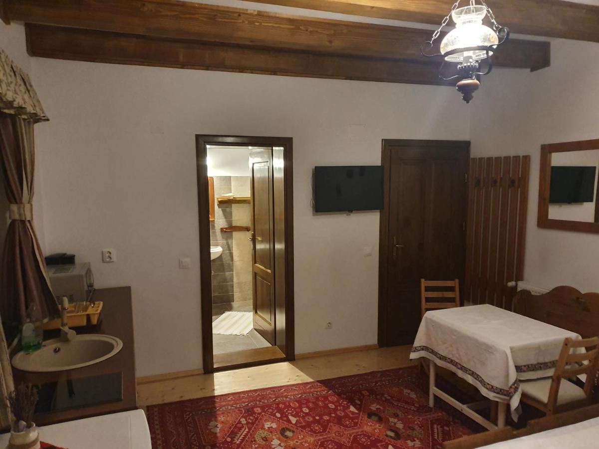 Hotel Arnica Montana Arieşeni Esterno foto