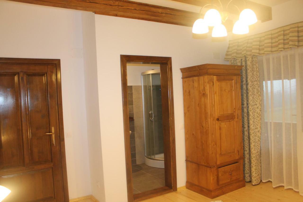 Hotel Arnica Montana Arieşeni Esterno foto