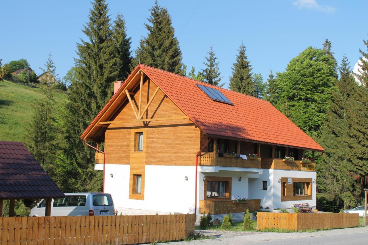 Hotel Arnica Montana Arieşeni Esterno foto